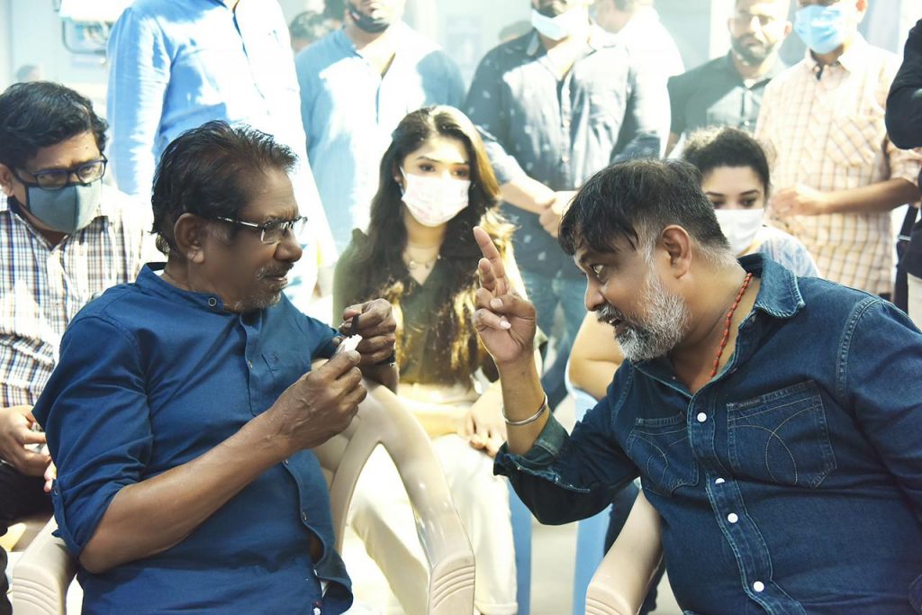 రామ్ మూవీ సెట్ లో భారతీరాజా బర్త్ డే సెలబ్రేషన్స్