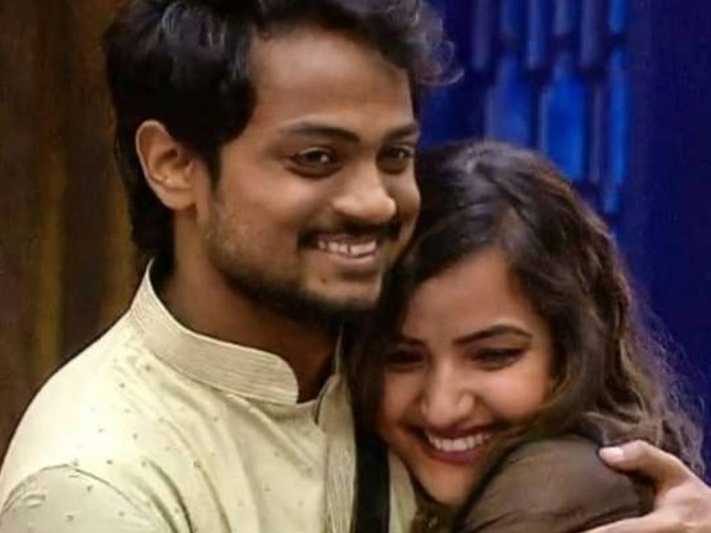 Siri And Shanmukh Friendship Turns Loveship