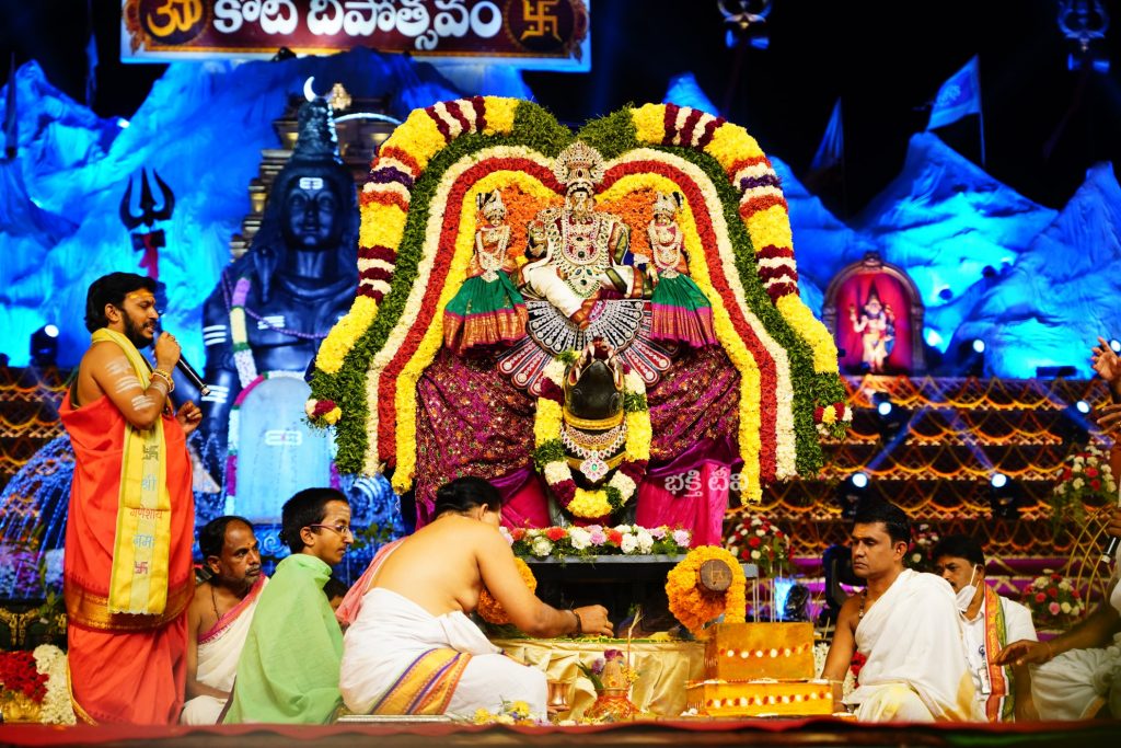 Sri Kanipaka Varasidhi Vinayka Kalyanam at Koti Deepotsavam 2021 day 6