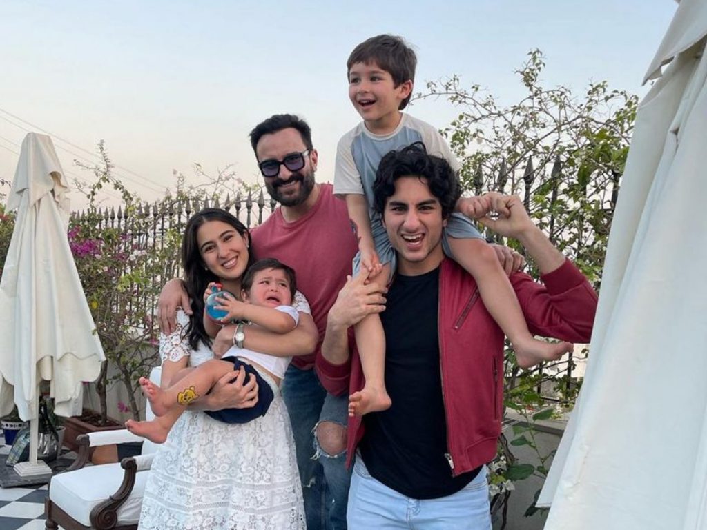 Saif Alikhan Latest Family Photos Viral