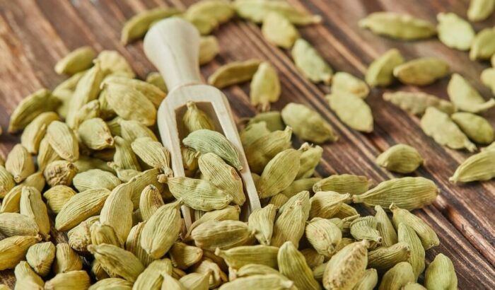Cardamom Benefits Simple Bedtime Remedy To Improve Digestion Sleep And Heart Health