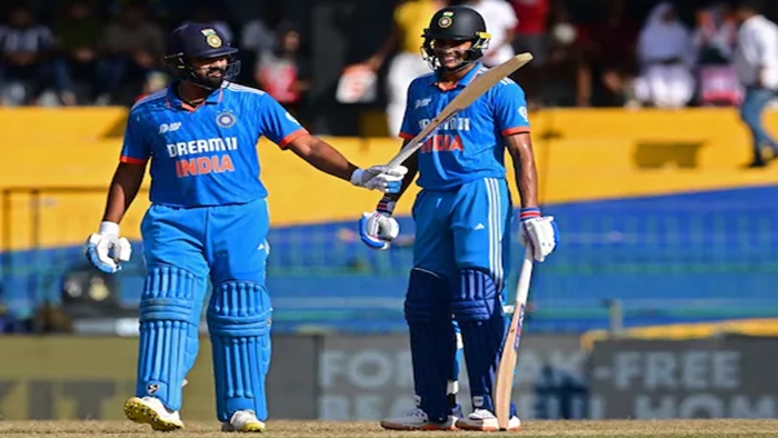 Gill Rohit Hit Fifties As Rain Forces Ind Vs Pak Match Into Reserve Day