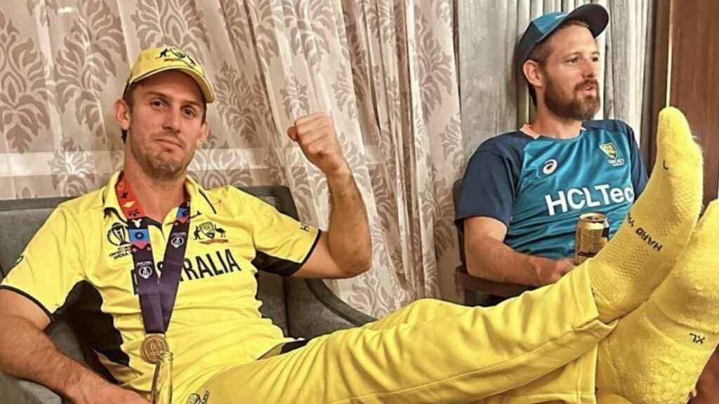 Ind Vs Aus Final 2023 Netizens Brutally Trolls Mitchell Marsh After He Puts Legs On Odi World Cup 2023 Trophy