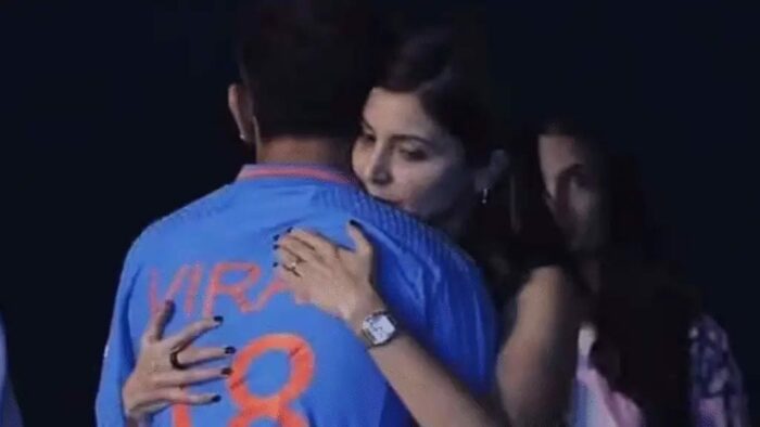 Anushka Sharma Anushka Sharma Giving Courage To Her Husband Pic Going Viral