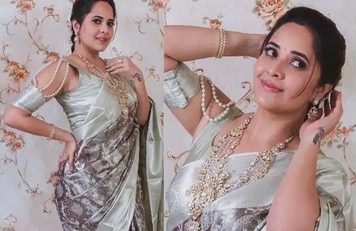 Anasuya Saree Photos Viral In Social Media