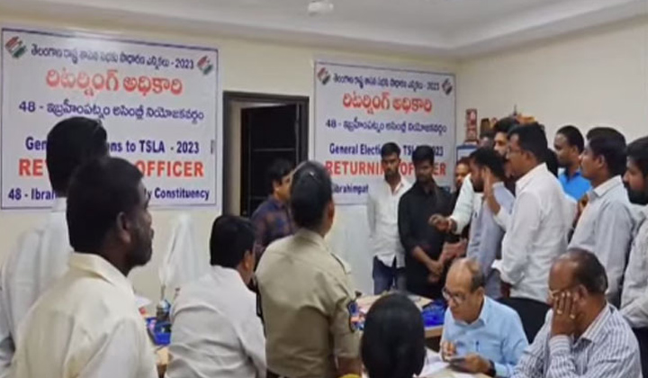 Deputy Tahasildar Suspended And Notices To Ro Aro In Ibrahimpatnam Issue
