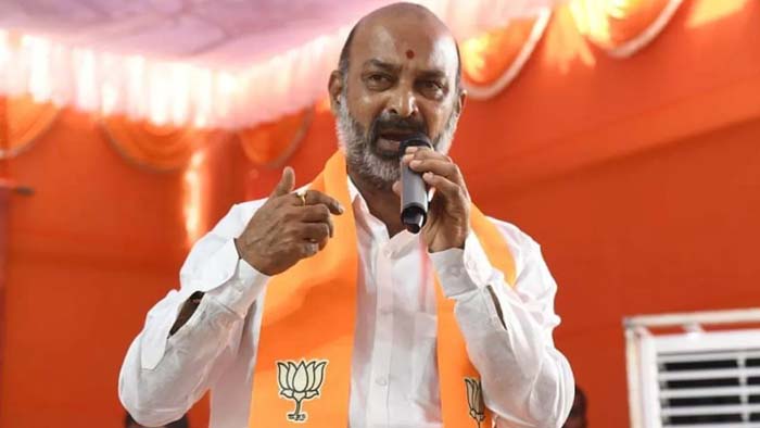 Bandi Sanjay Said That If The Congress Is Sincere The Promises Should Be Implemented Within 15 Days