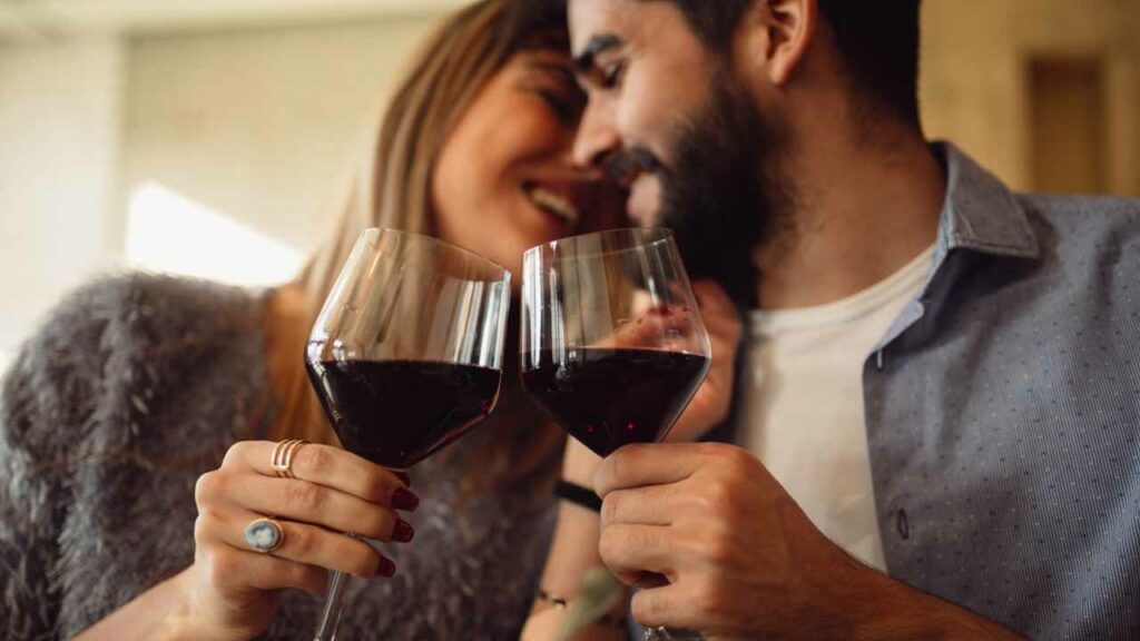 Drinking Too Much Alcohol Reduces Sexual Performance