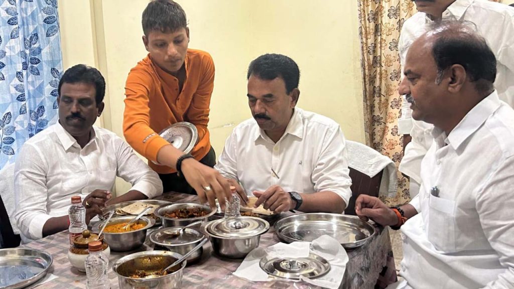 Jupalli Krishna Rao Met Bandla Krishna Mohan Reddy