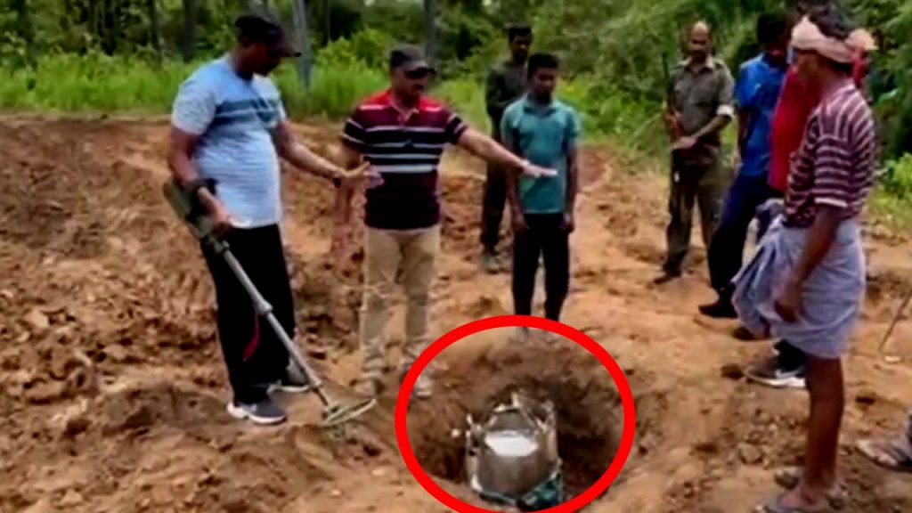 Maoist Dump In Kalvapelli Mulugu District