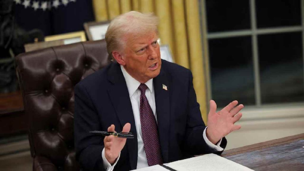 Trump Dances In Malaysia Asean Visit Video