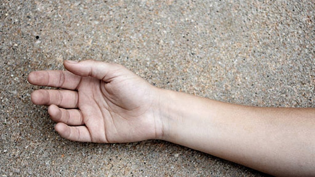 Chandrayangutta Two Youth Found Dead In Auto