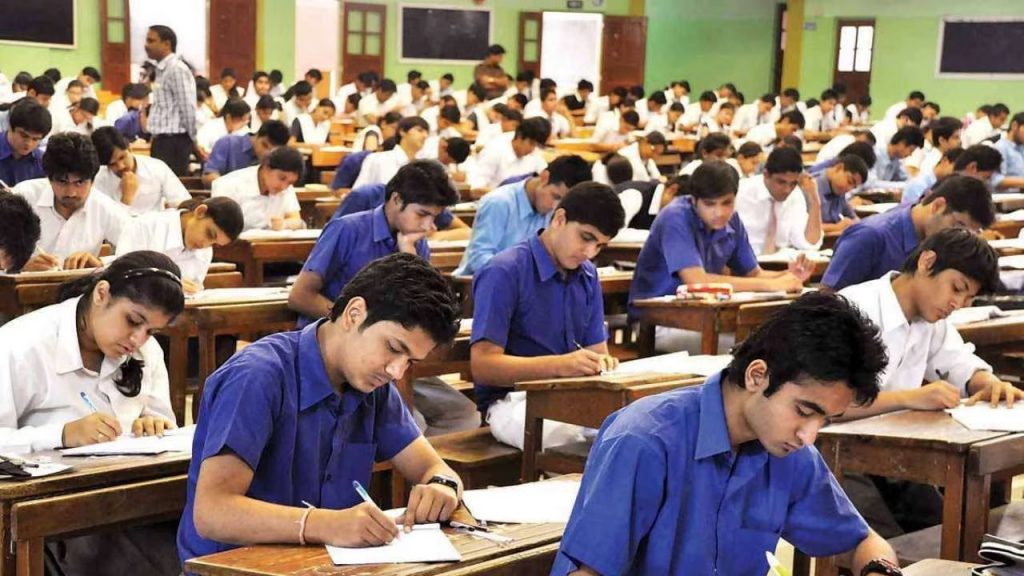 Ap Ssc Board 7 Grace Marks 10th Class English Hindi Papers