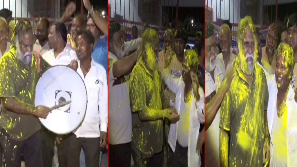 Jagga Reddy Mass Dance At Holi Celebrations