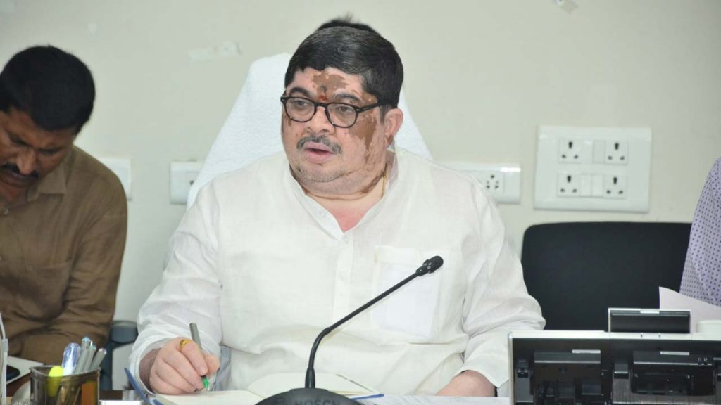 Farmers Should Not Sell Their Grain Outside Minister Ponnam