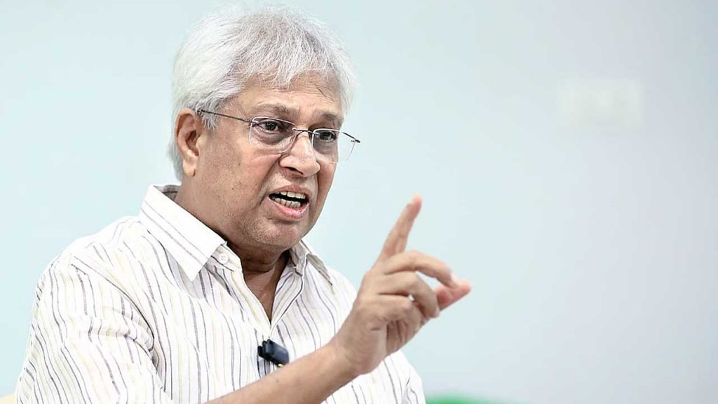 Undavalli Arun Kumar Accepts Somu Veerrajus Challenge Ready For A Public Debate