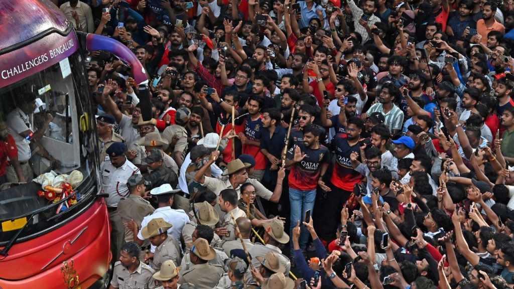 Kamal Haasan Sachin Tendulkar React On Chinnaswamy Stadium Stampede