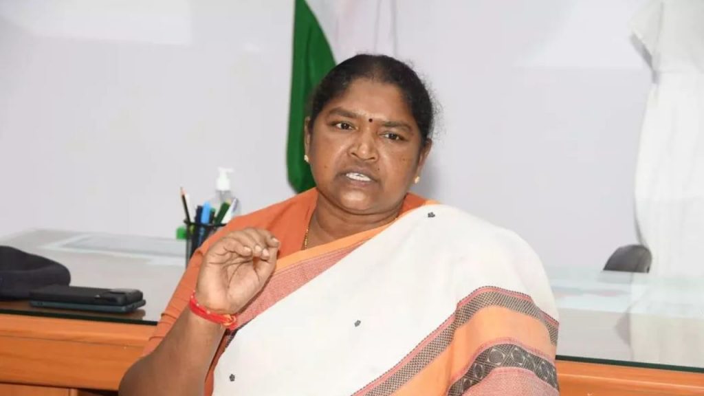 Minister Seethakka Highlights Stree Nidhi Role In Women Empowerment
