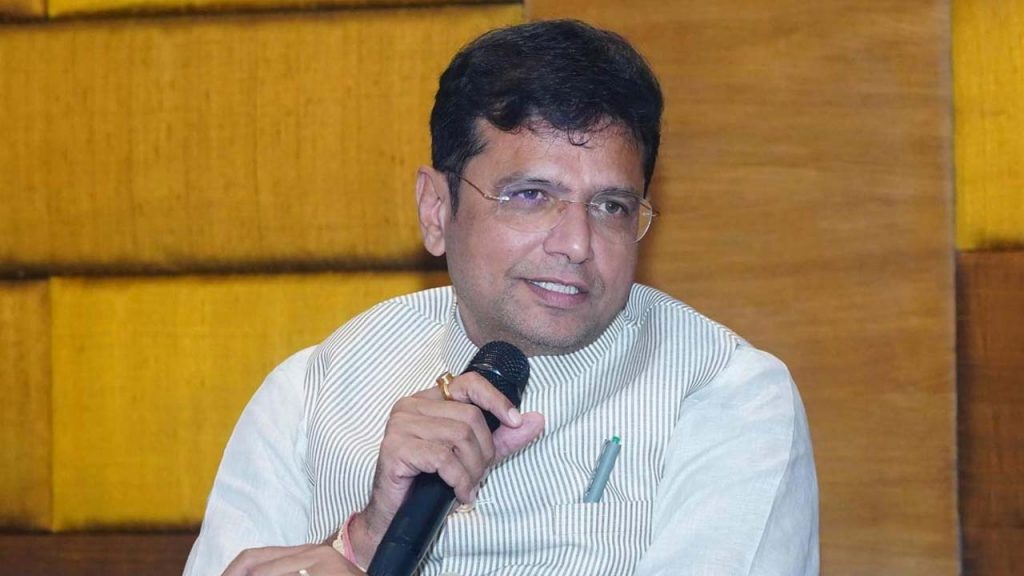 Sridhar Babu Focuses On Government Education Reforms Telangana