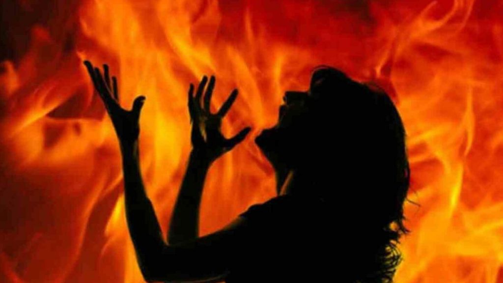 Chittoor Constable Suicide Attempt Lover Marriage Shocking Incident