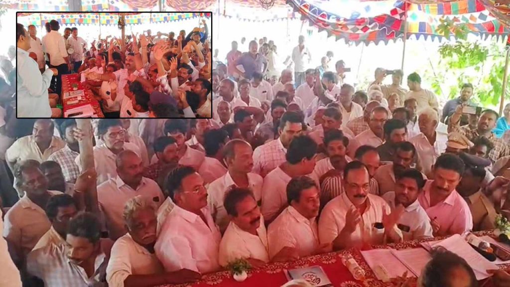 Gram Sabha In Ponnekallu Tadikonda Mandal For Capital Land Acquisition Mla Shravan Kumar Officials Protest From Farmers