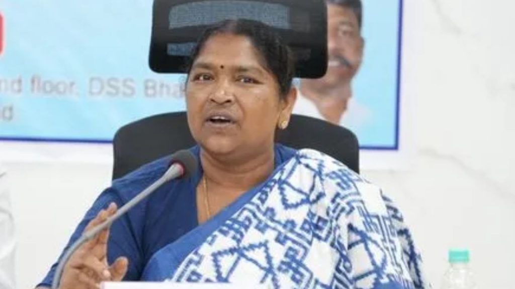 Minister Seethakka Says Good News To Women Dwcra Groups