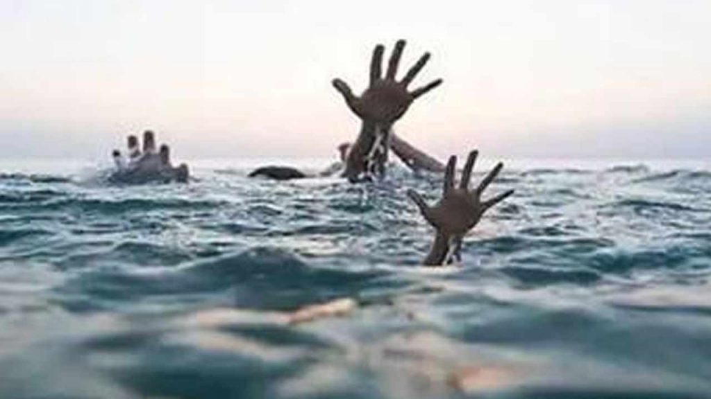 Tragedy During Ganesh Immersion Two Youths Died After Falling Into A Pond In Chinnamanayanipally Gangavaram Mandal Chittoor District