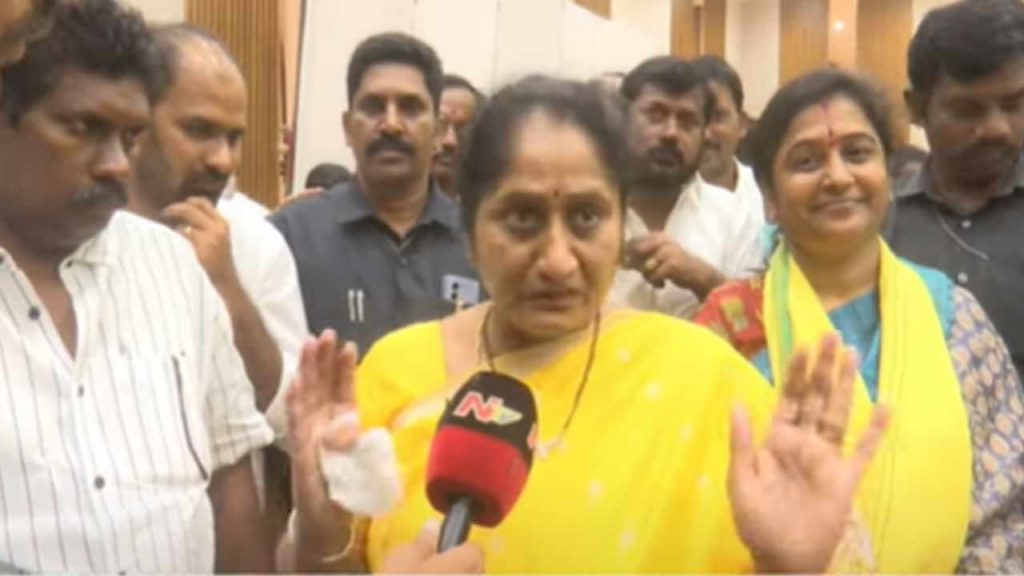 Nda Ends Ysr Familys Dominance In Pulivendula Minister Savitha