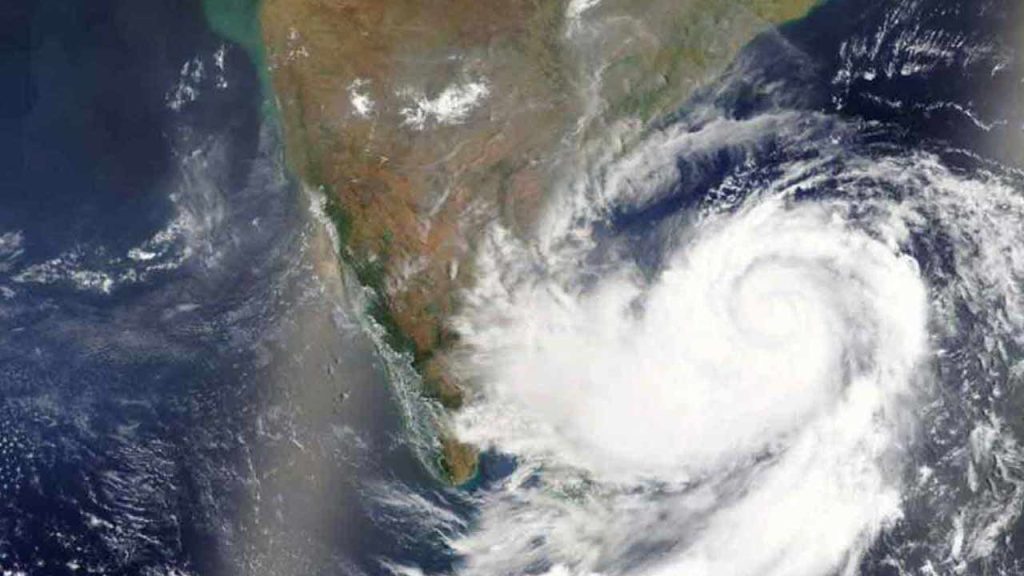 Cyclone Threat For Andhra Pradesh Heavy Rains And Strong Winds Expected
