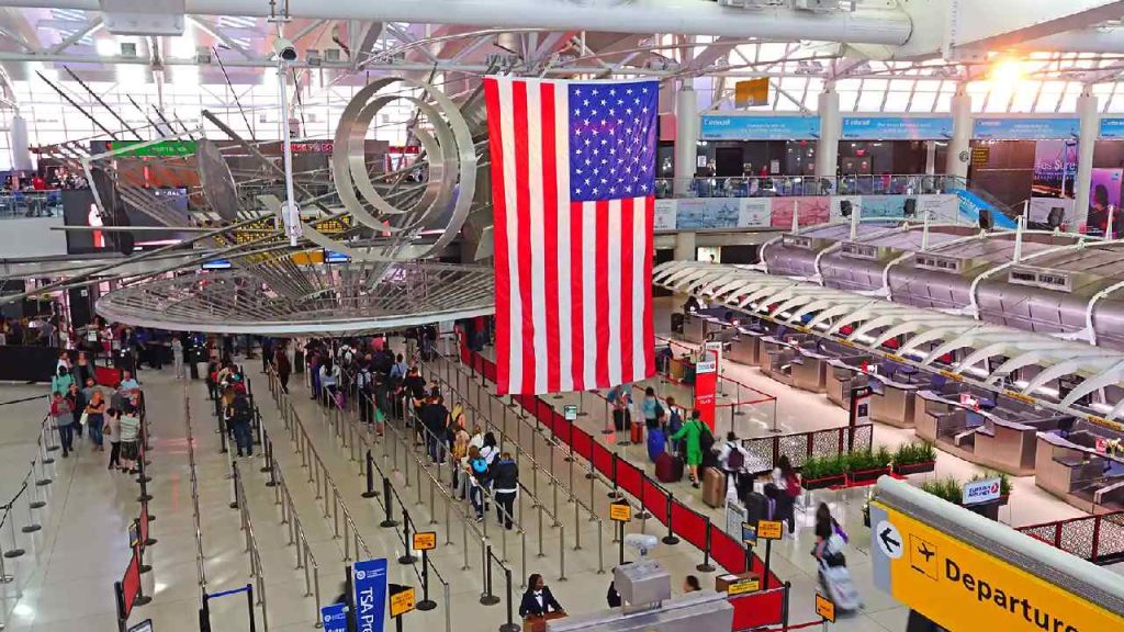 Trumps H 1b Visa Order Sparks Airport Chaos Flight Fares To Us Double