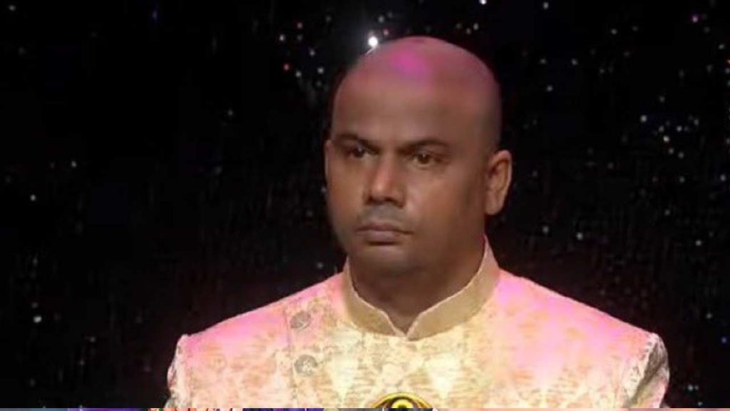 Mask Man Harishs Over The Top Entry In Bigg Boss 9 Sparks Reactions