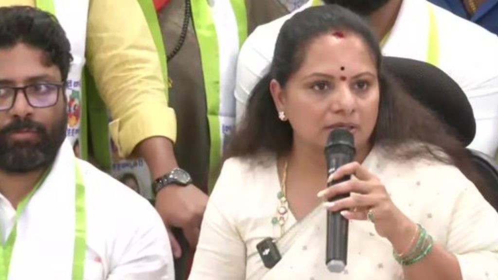 Kavitha Demands Compensation For Godavari Flood Affected Farmers
