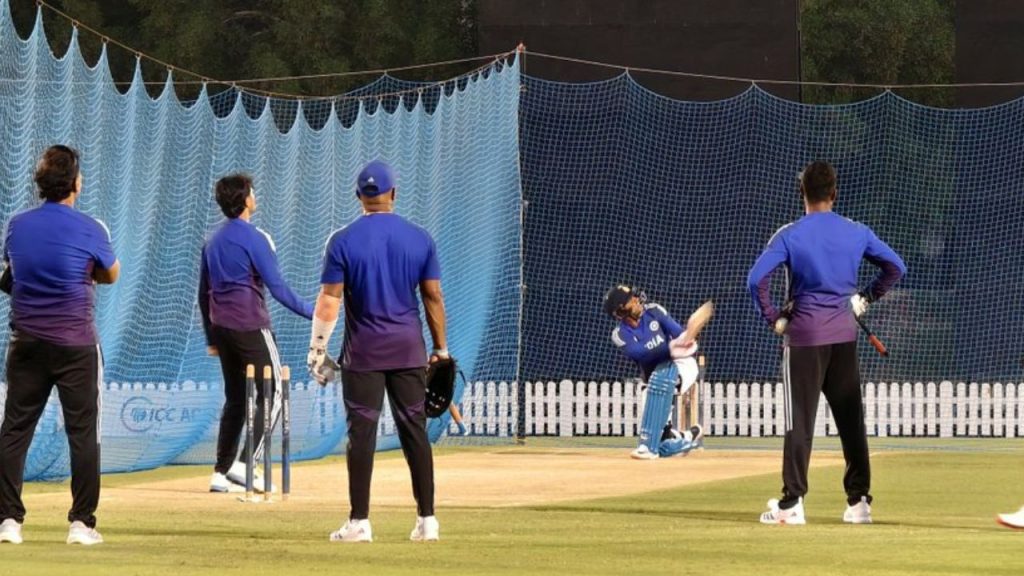 Asia Cup 2025 Abhishek Sharma Guides Shubman Gill Ahead Of India Vs Pakistan Clash