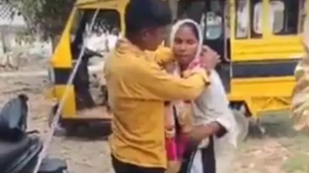 Up Rampur Nephew Affair Aunt Gandharva Marriage Case