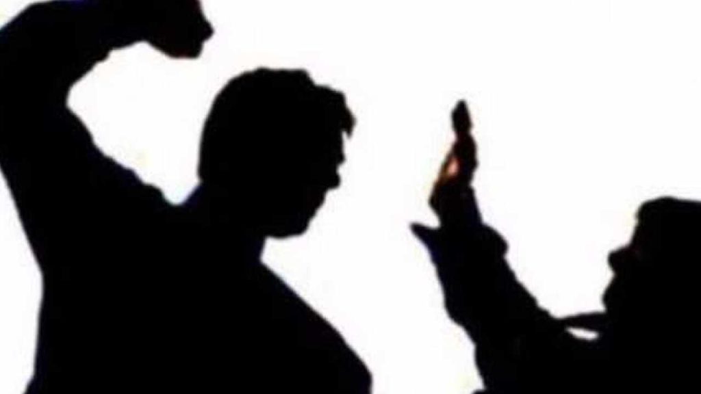 Hm Came To School Drunk In Vizianagaram District Attacked English Teacher