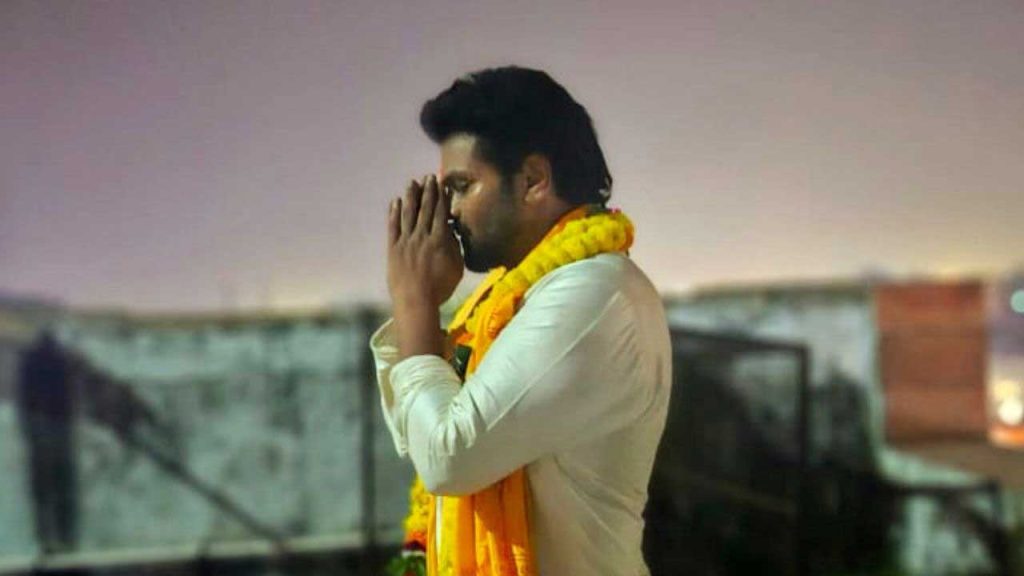 Manchu Manoj Visits Ayodhya Ram Temple After Mirai Success Starts Victory Tour From Holy Site