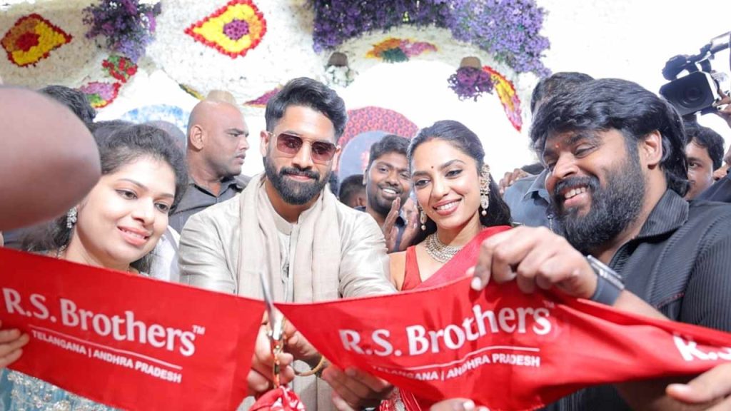 Rs Brothers 15th Showroom Hyderabad