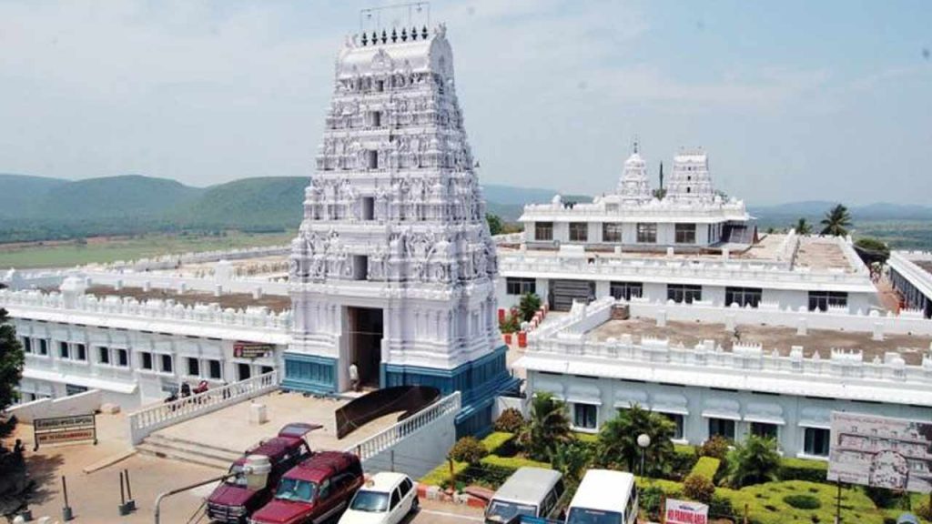 Annavaram Tragedy Woman Falls From Vishnu Sadan With Child Escapes Major Accident