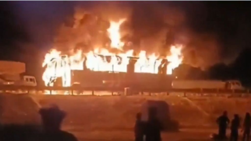 Bus Fire Accident Sleeper Bus Catches Fire On Nh 30 In Madhya Pradesh Passengers Jump Out To Safety