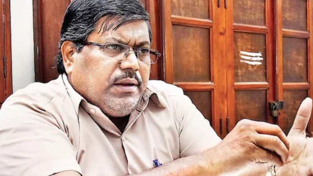 Success Story Professor Parthiban Earns Over 150 Degrees After Promise To His Mother