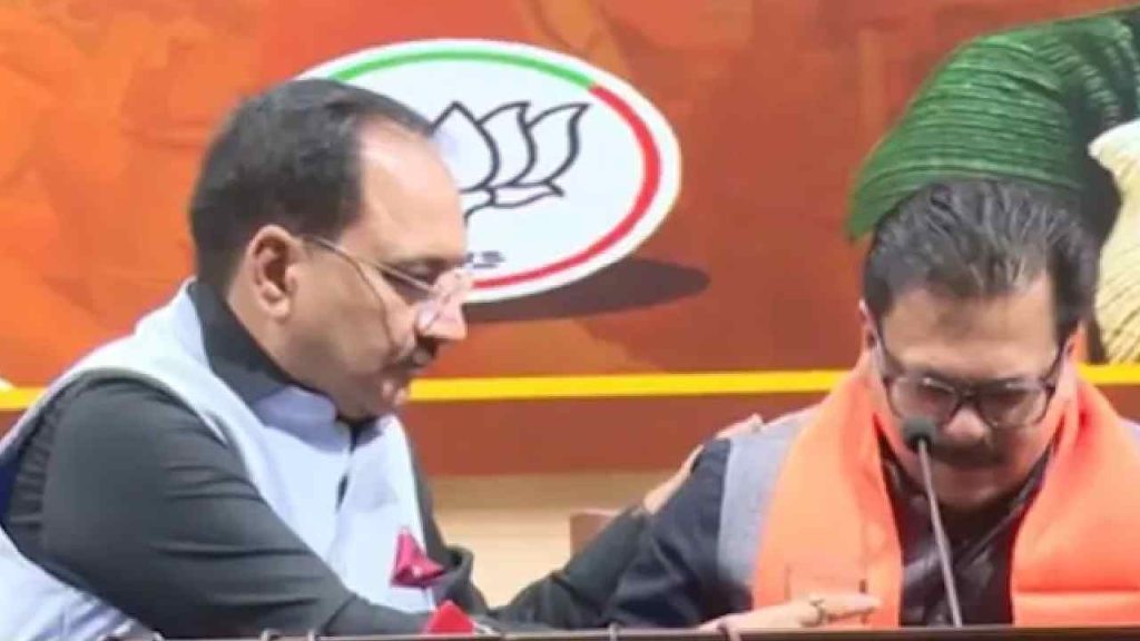 Rajesh Gupta Quits Aap Joins Bjp Before Mcd Bypolls