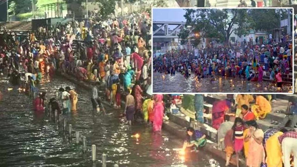 Devotees Throng Godavari Ghats For Kartika Somavaram Holy Bath In Rajahmundry