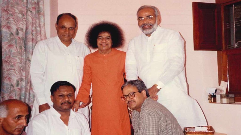 Pm Modi Pays Tribute To Sathya Sai Baba At Puttaparthi Centenary Celebrations Spiritual Guidance For Generations