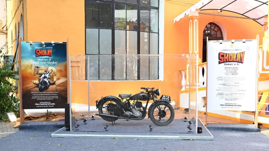 Sholay Bike: IFFI గోవాలోప్రత్యేక ఆకర్షణగా షోలే బైక్ ..