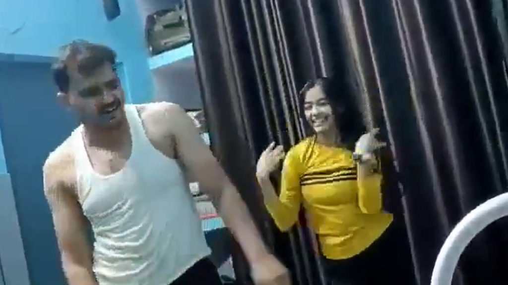 Shamli Government Doctor Dancing Video Viral