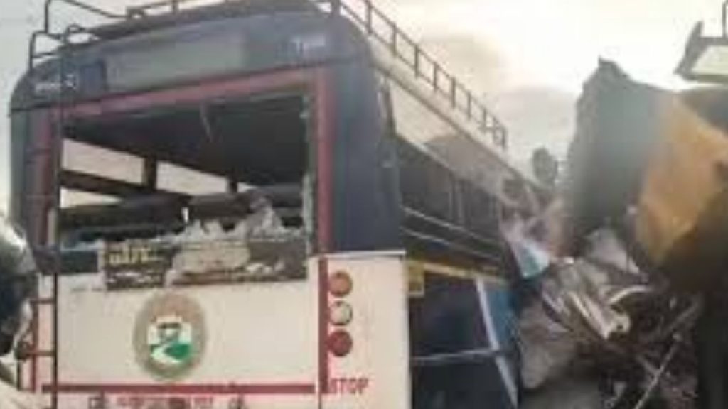 Rtc Bus Crashes Into Lorry In Jangaon District 2 Dead 6 Seriously Injured