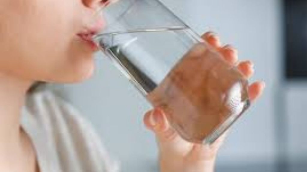 Winter Hydration How Much Water To Drink And Health Risks Of Dehydration