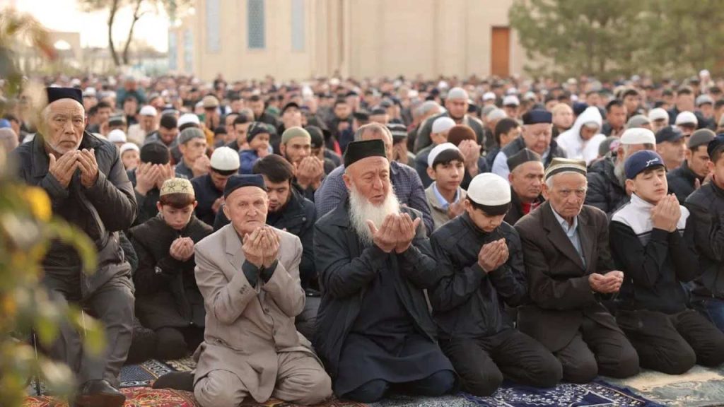 Uzbekistan Drought Mosques Rain Prayers