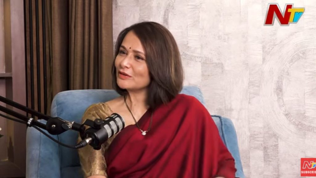 Amala : చైతన్య, అఖిల్ మధ్య తేడా అదే అంటున్న అక్కినేని అమల..