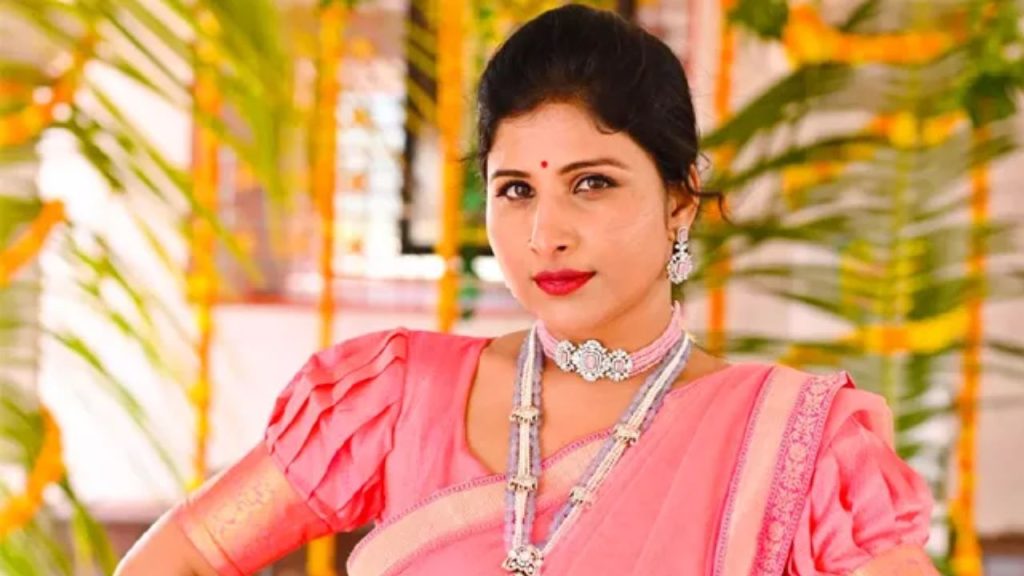 Singer Mangli Complaint Against Lawyer Subha Singabose Case